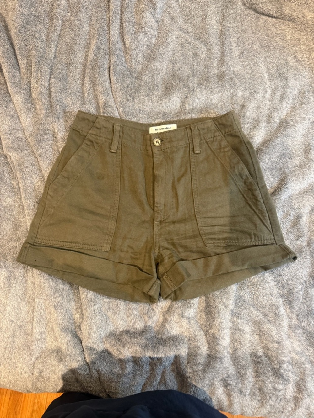 Reformation Utility Shorts - Picture 5 of 8